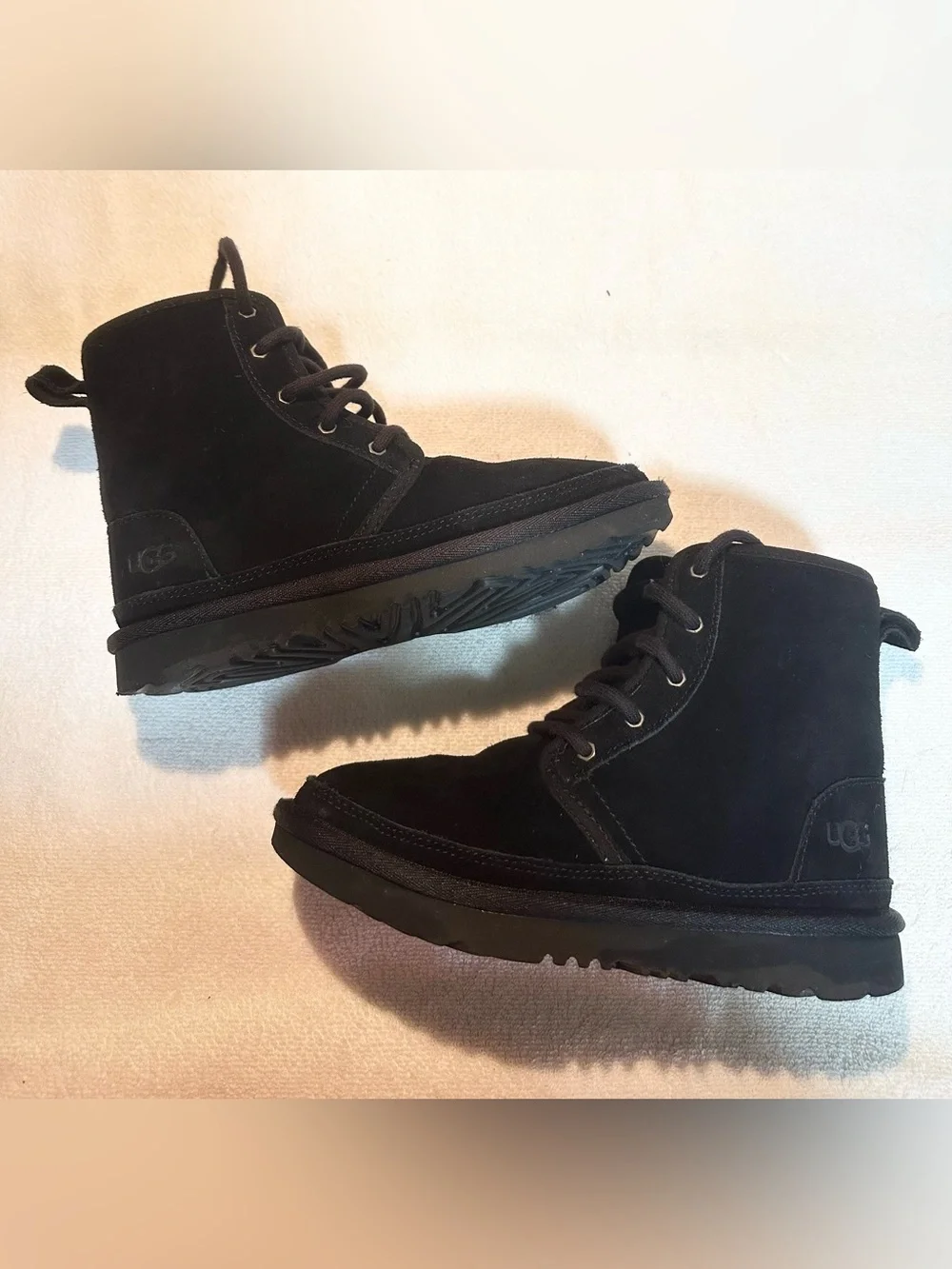 UGG Kids Harkley black Suede Boot size 2 big kid